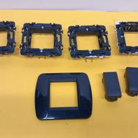 B-Ticino BTicino serie Living: 4 supporti piastra