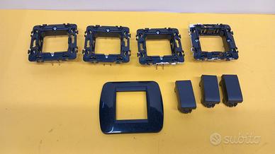 B-Ticino BTicino serie Living: 4 supporti piastra