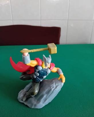 Sorprese giochi Thor Loki Marvel Avengers Kinder