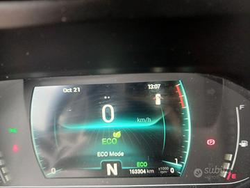 Auto in perfette condizioni, piccoli difetti di ca