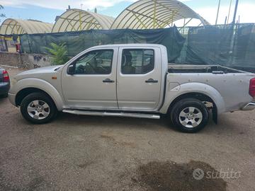 Nissan Navara 2.5 autocarro 4x4 2006