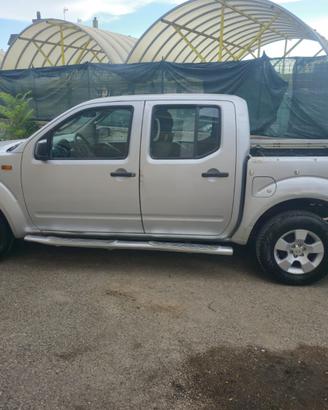 Nissan Navara 2.5 autocarro 4x4 2006