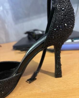 Scarpa come nuova con tacco
