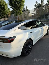 Tesla model 3 performance
