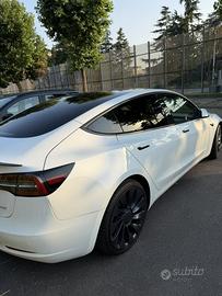 Tesla model 3 performance AWD (Sett. 2021)