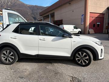 Kia Stonic 1.0 T-GDi 100 CV MHEV iMT Style