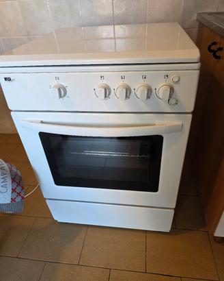 Macchina del. gas con il forno a gas