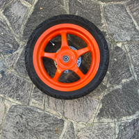 Cerchioni e gomme Aerox 50 anteriore e posteriore