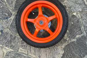 Cerchioni e gomme Aerox 50 anteriore e posteriore
