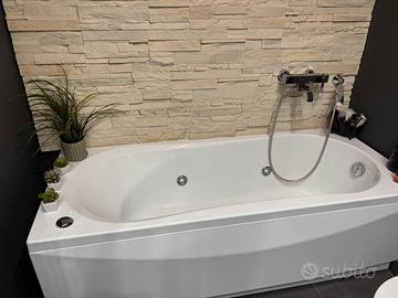 vasca idromassaggio coppia lavabo