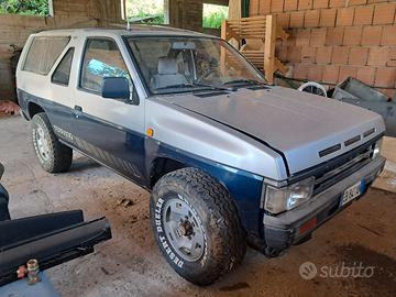 Nissan Terrano WD21 2.4