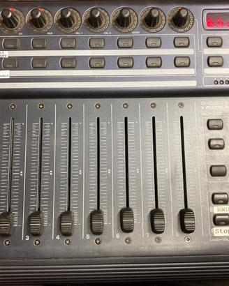 Controller Behringer BCF 2000