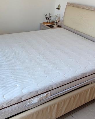 Gruppo letto e comodini 