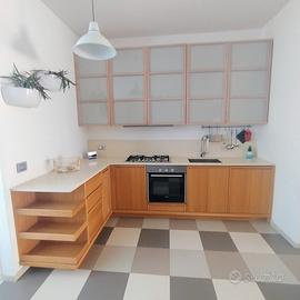 Cucina Grattarola in rovere massello come nuova