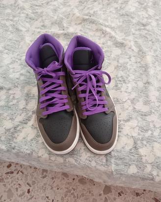 Jordan 1 con Travis Scott 