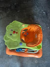 Girello per bambini con giochini