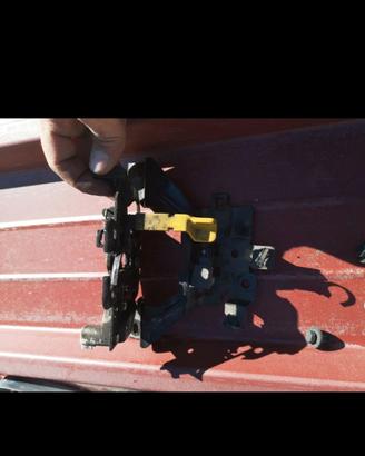 leva di apertura chiusura cofano ford fiesta 201