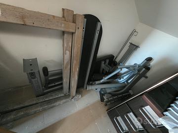 attrezzi palestra