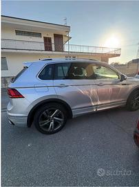Volkswagen Tiguan 2.0 tdi R-line dsg