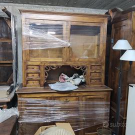 vecchia credenza
