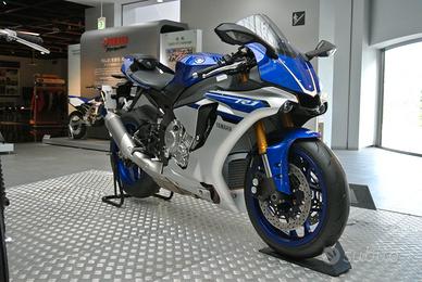 Yamaha R1 dal 2015 