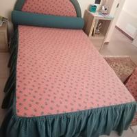 Letto con poltroncina.