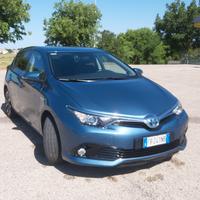 toyota Auris Hibryd 