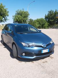 toyota Auris Hibryd 