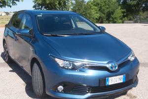toyota Auris Hibryd 