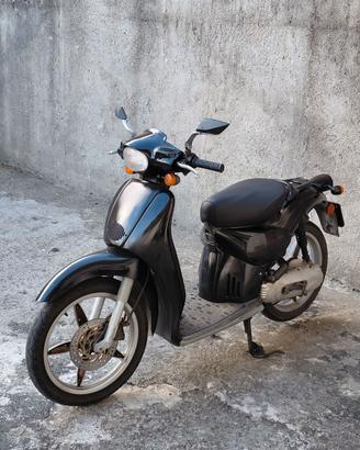 Aprilia scarabeo