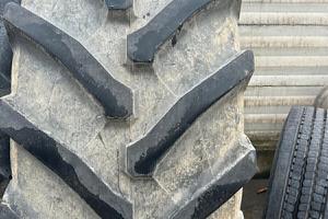 PNEUMATICI USATI PER TRATTORE AGRICOLO