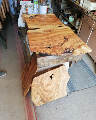 Taglieri in legno di olivo
