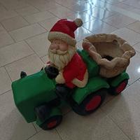 babbo natale sul trattore 