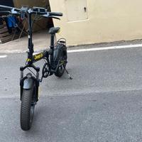 Bicicletta elettrica a pedalata assistita