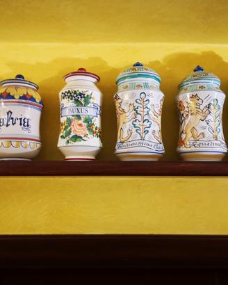 Vasi da farmacia albarelli