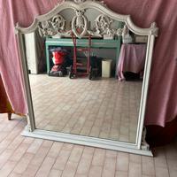 Specchio in stile Shabby.