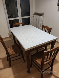 tavolo e 4 sedie
