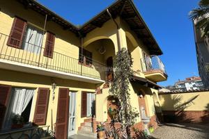 VILLA INDIPENDENTE CON GIARDINO PRIVATO