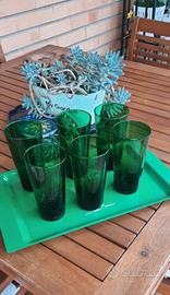 Set bicchieri plastica+ vassoio metallo