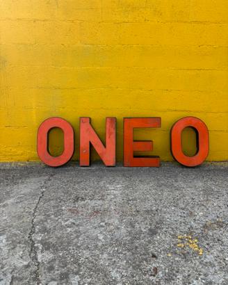 Insegna con Lettere Scatolate "ONEO