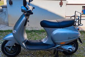 vespa ET4 150