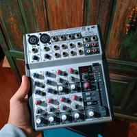 Mixer Behringer Eurorack UB1002FX