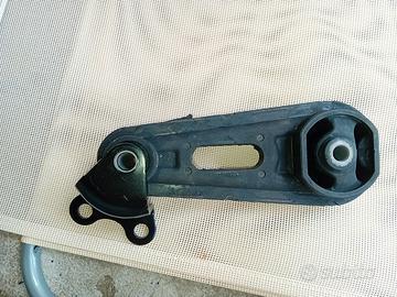 supporto motore mazda 2