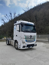 Mercedes Actros 1851