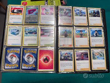 Centinaia di Carte Pokemon