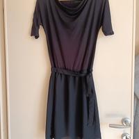 Vestito nero con cintura
