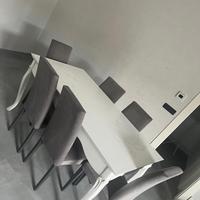 Tavolo allungabile bianco con sedie