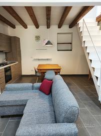Casa indipendente  su due livelli a Trecastagni 