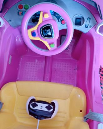 auto elettrica per bambina