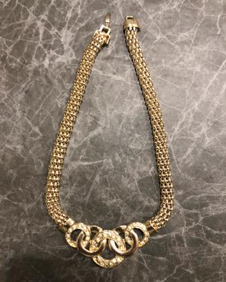 Collana a catena color oro, con anelli decorativi